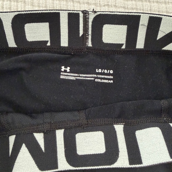 UnderArmor Compression ColdGear - Picture 2 of 3